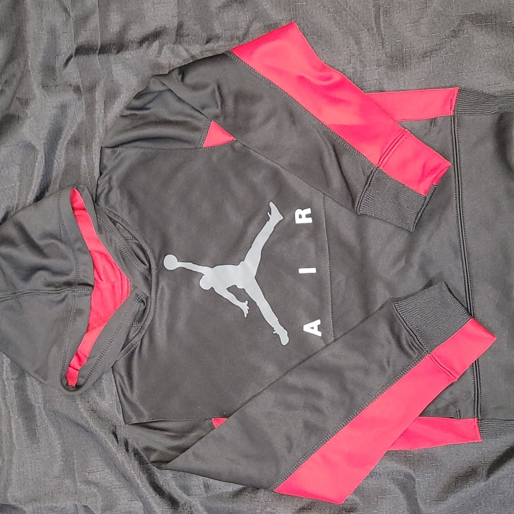 AIR JORDAN BOYS THERMA FIT HOODIE - SMALL
